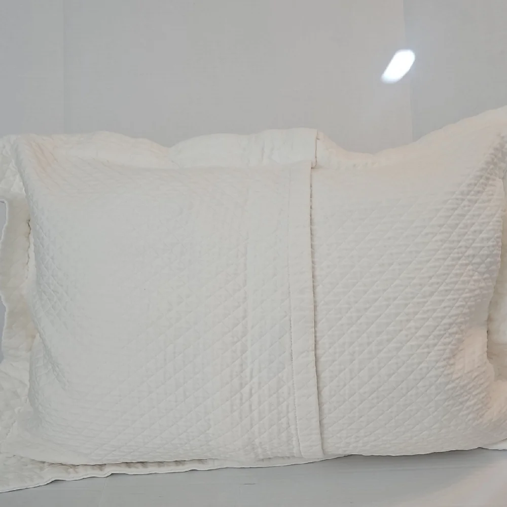 Restoration Hardware Ivory Diamond Quilted Standard Cotton Pillow Sham Set